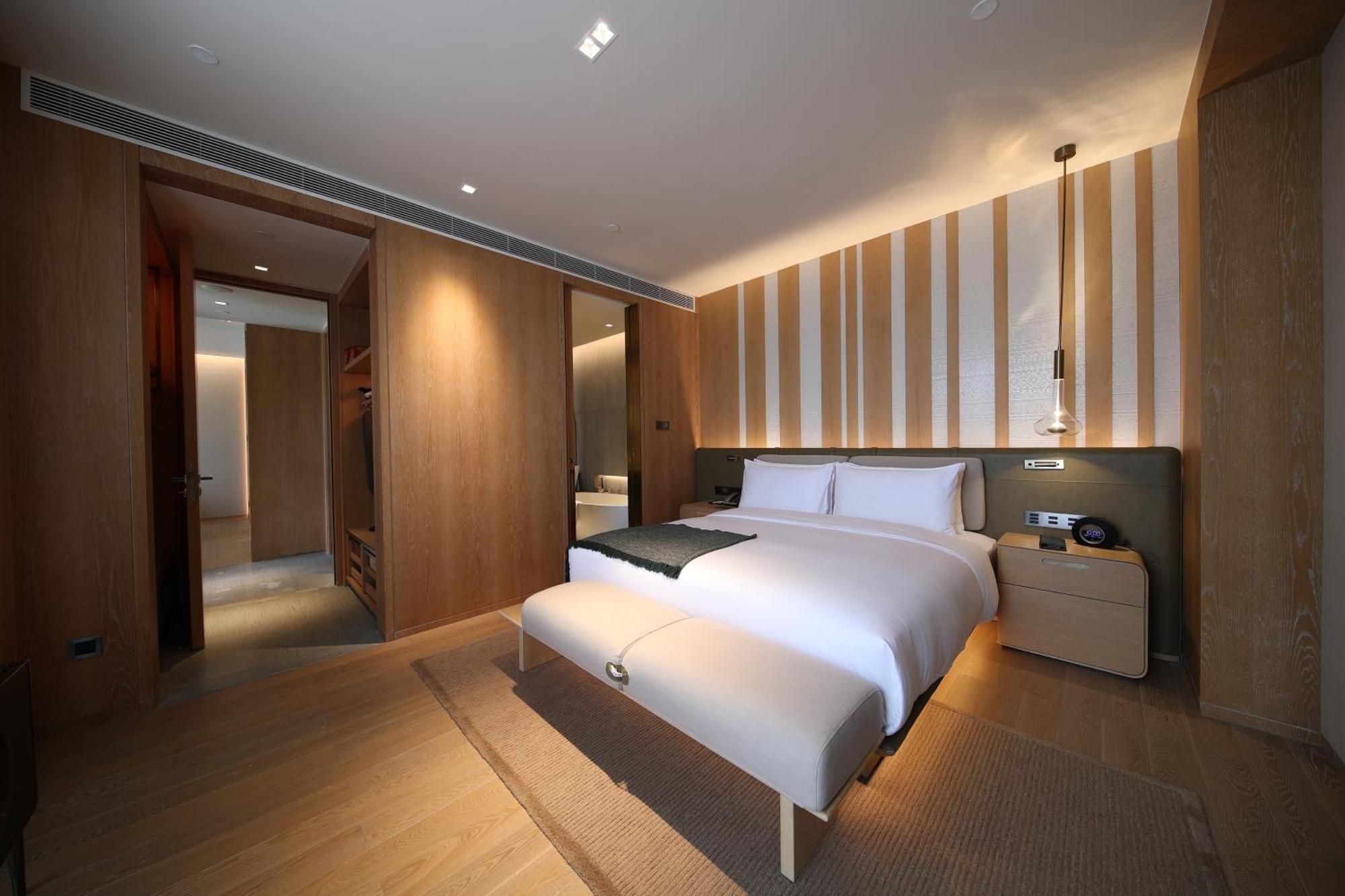 Joyze Hotel Xiamen, Curio Collection By Hilton מראה חיצוני תמונה