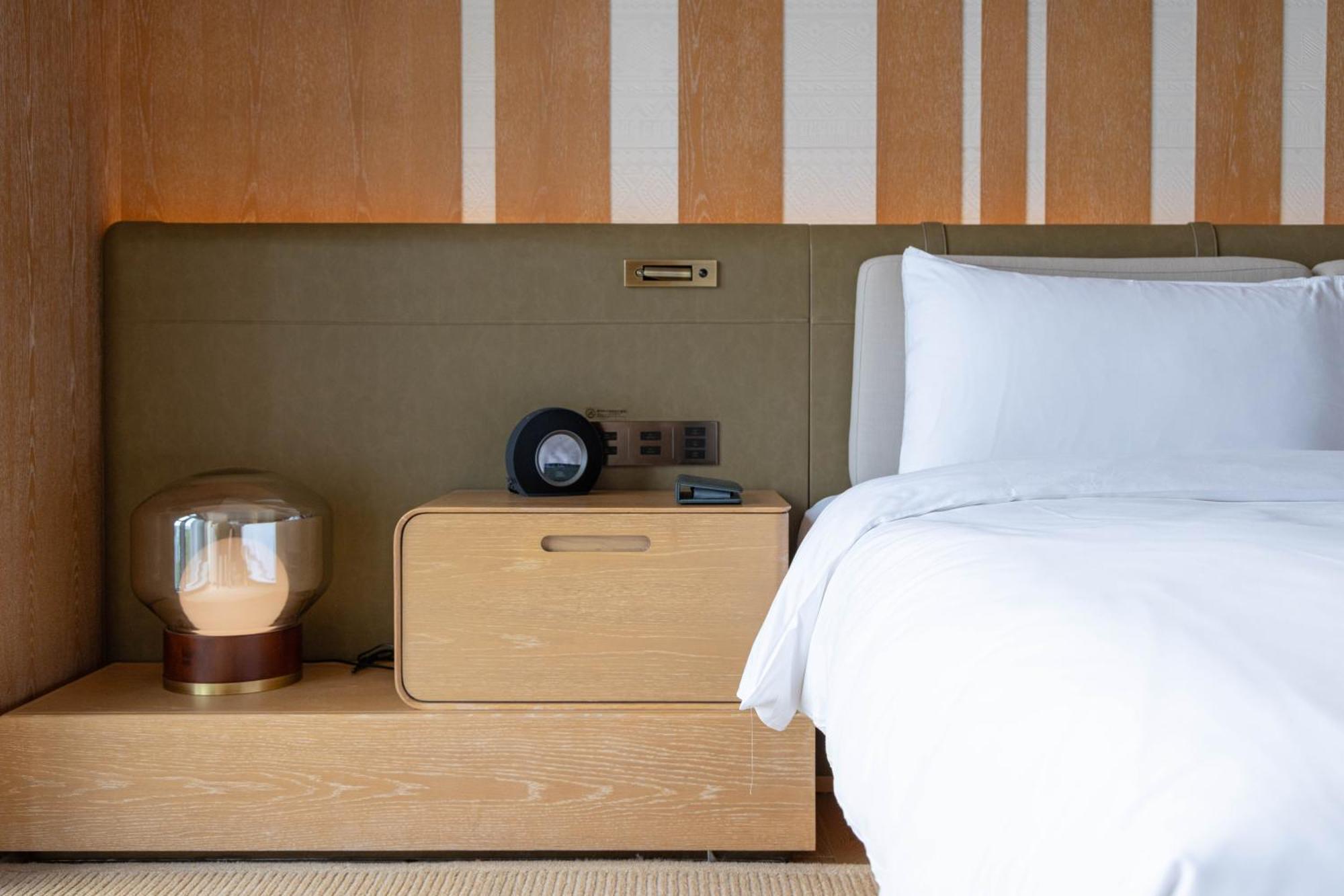 Joyze Hotel Xiamen, Curio Collection By Hilton מראה חיצוני תמונה